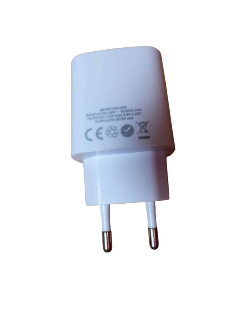 Visuel N°3 du produit rappelé : CHARGEUR TYPE C 20W/3A BOITE VIGUS B