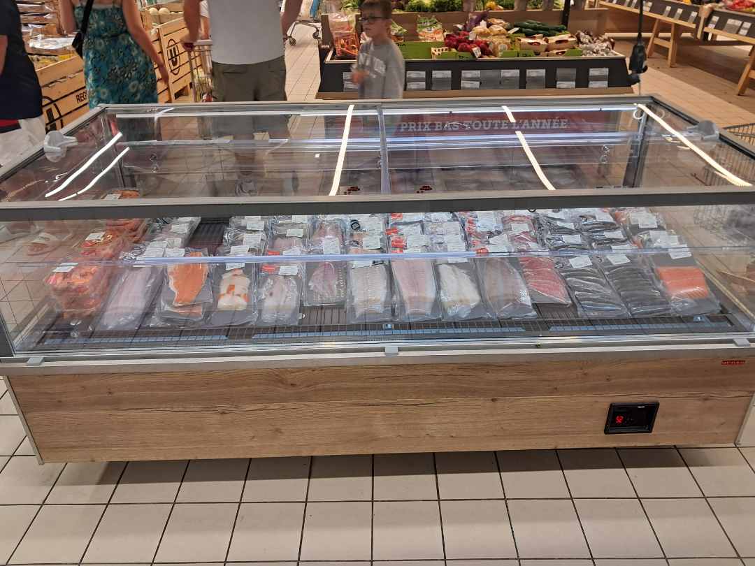 Visuel N°2 du produit rappelé : Tous produits du rayon marée "frais emballé" vendus dans le meuble froid anti gaspi (dates courtes)